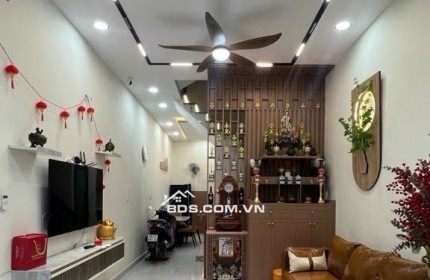 Siêu Hiếm! Ở Ngay HXH 20m Bà Hom, Q,6. Gần Chợ Phú Lâm. Dt 38 m²x 3T. Chỉ 4.99 tỷ.